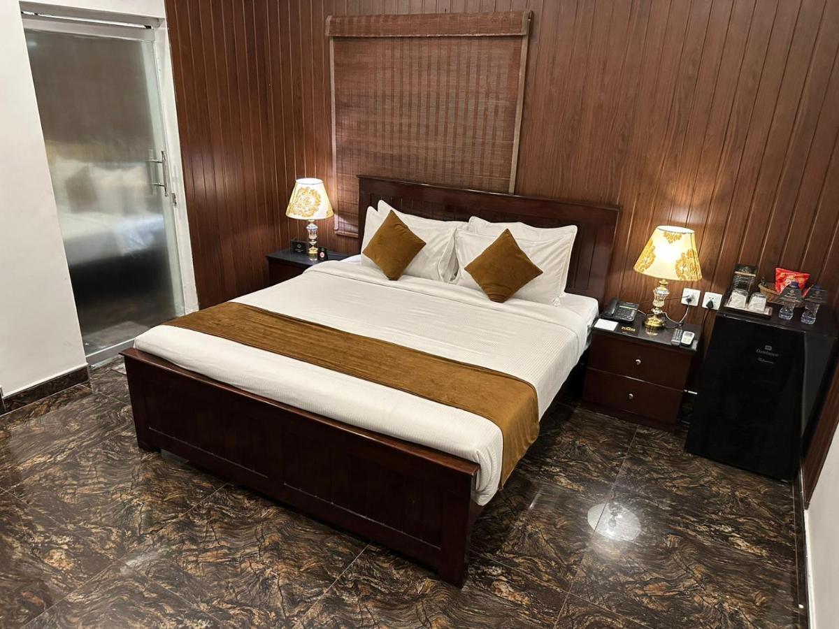 Lawrence View Hotel, Лахор Экстерьер фото
