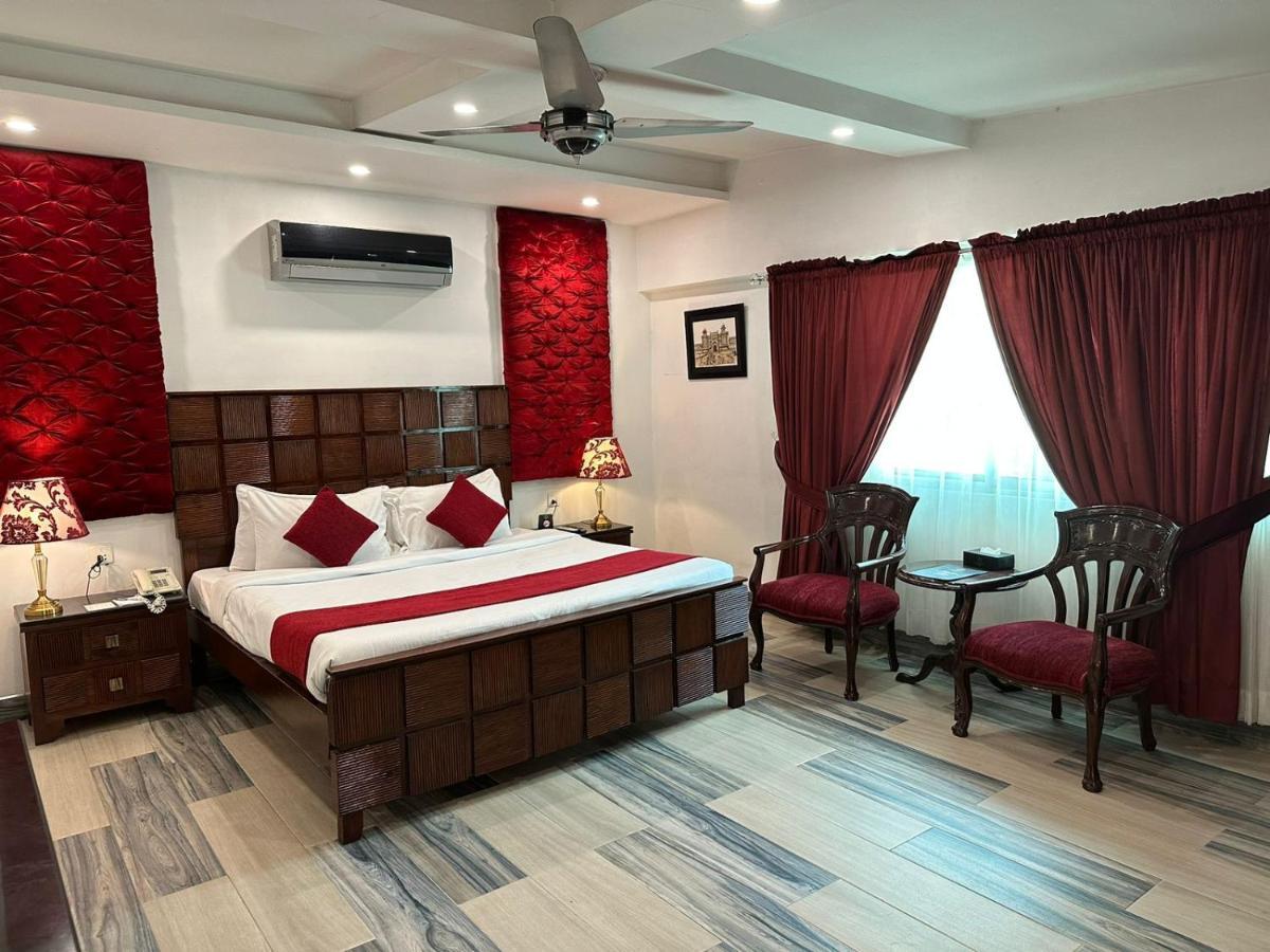 Lawrence View Hotel, Лахор Экстерьер фото